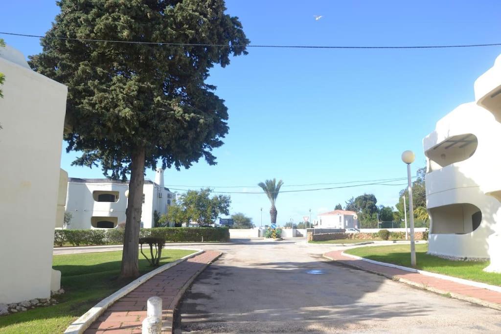 Carvoeiro Apartment - Walk To Beach Екстер'єр фото