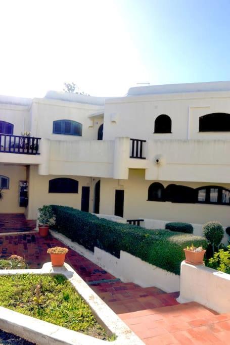 Carvoeiro Apartment - Walk To Beach Екстер'єр фото